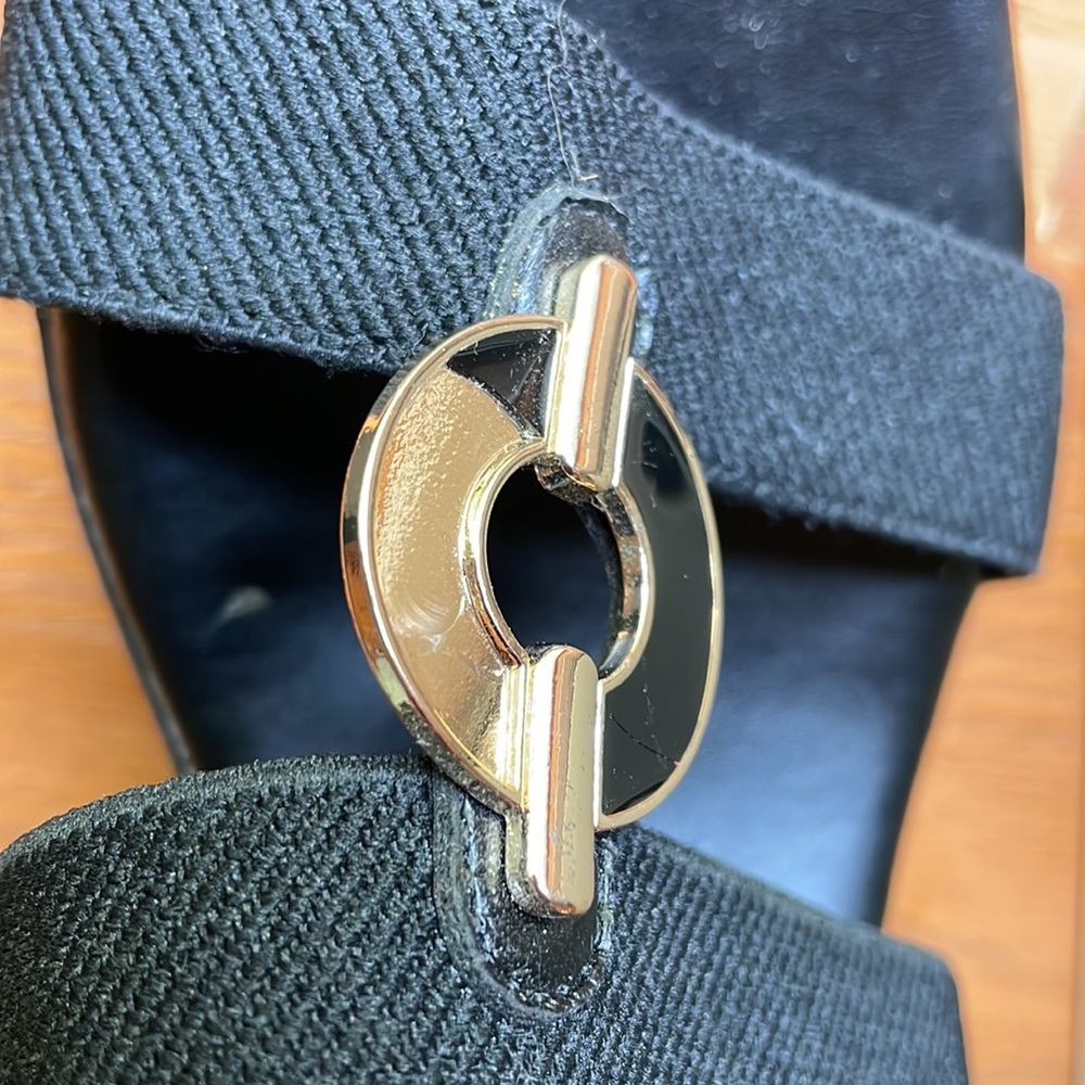 Anne Klein Black Sandal Size 7M - Picture 8 of 8
